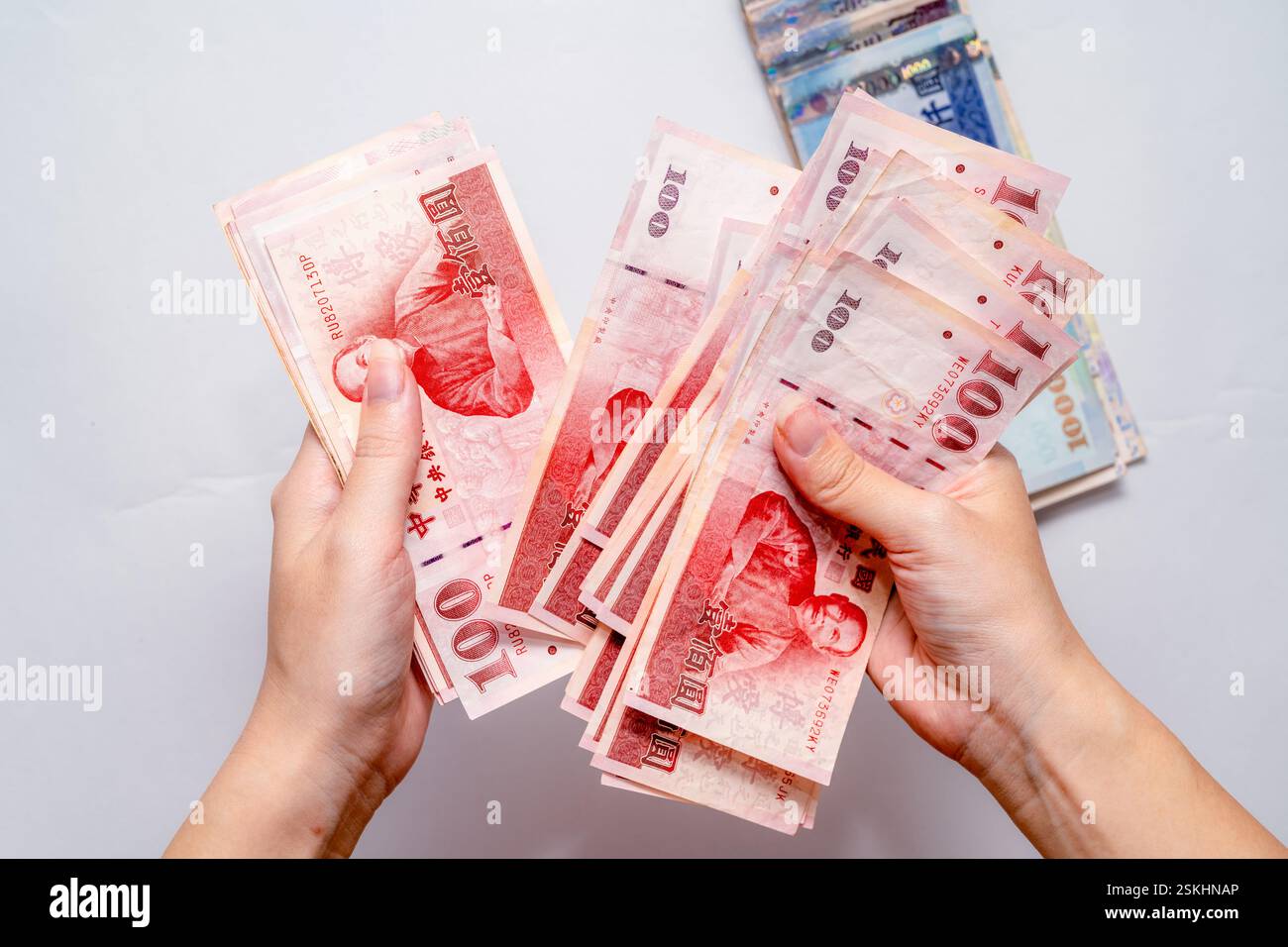 Taiwan dollar hi-res stock photography and images - Page 3 - Alamy