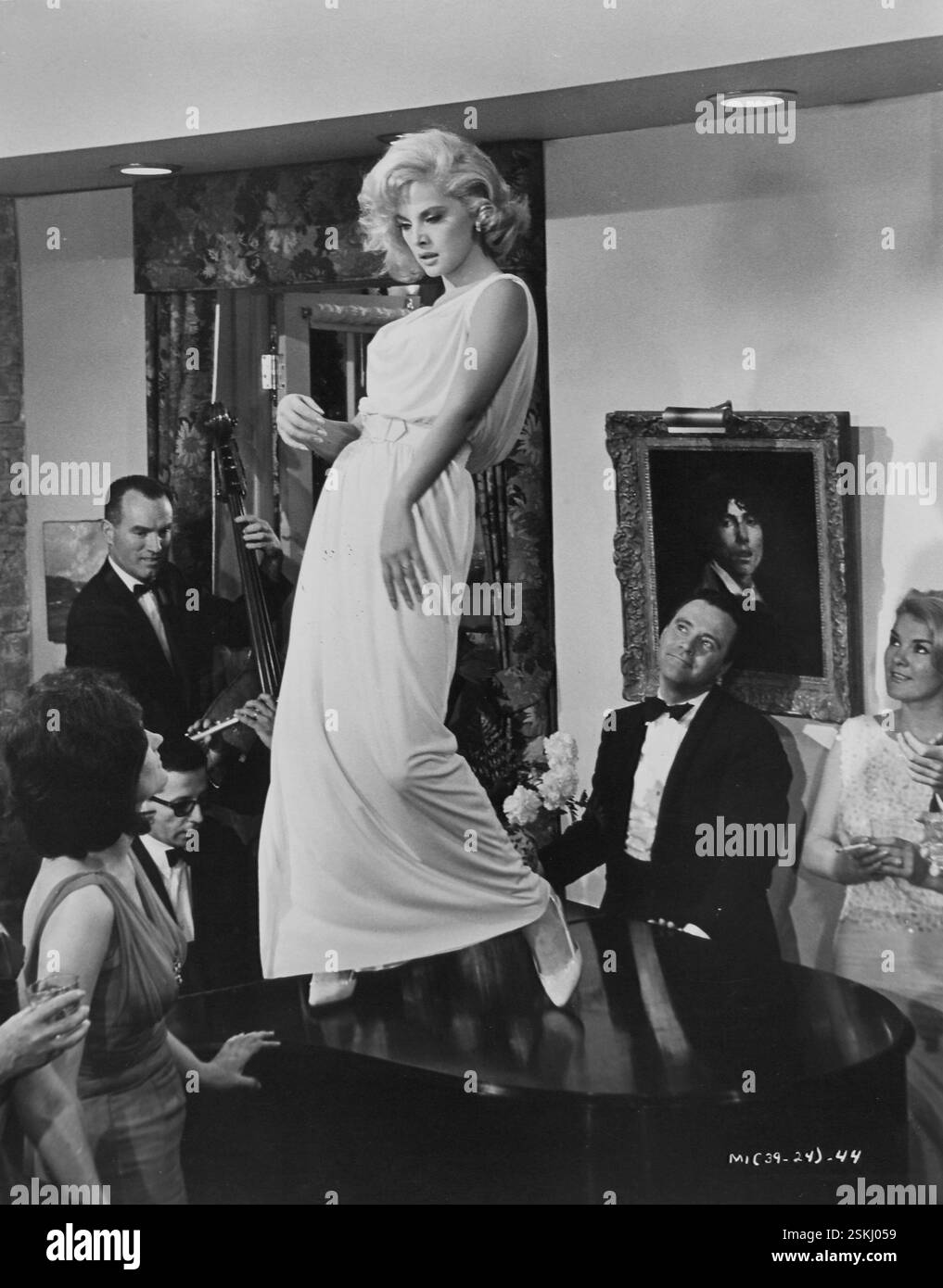 Virna lisi hi-res stock photography and images - Alamy