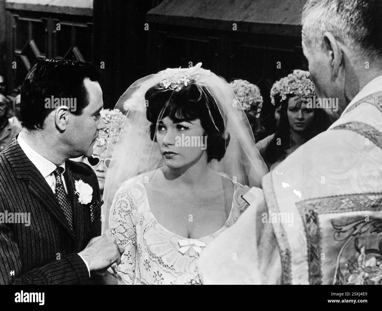 --- Jack Lemmon, Shirley MacLaine in 'Irma La Douce' 1963#Jack Lemmon, Shirley MacLaine in 'Irma La Douce' 1963- RDB BY DUKAS Stock Photo