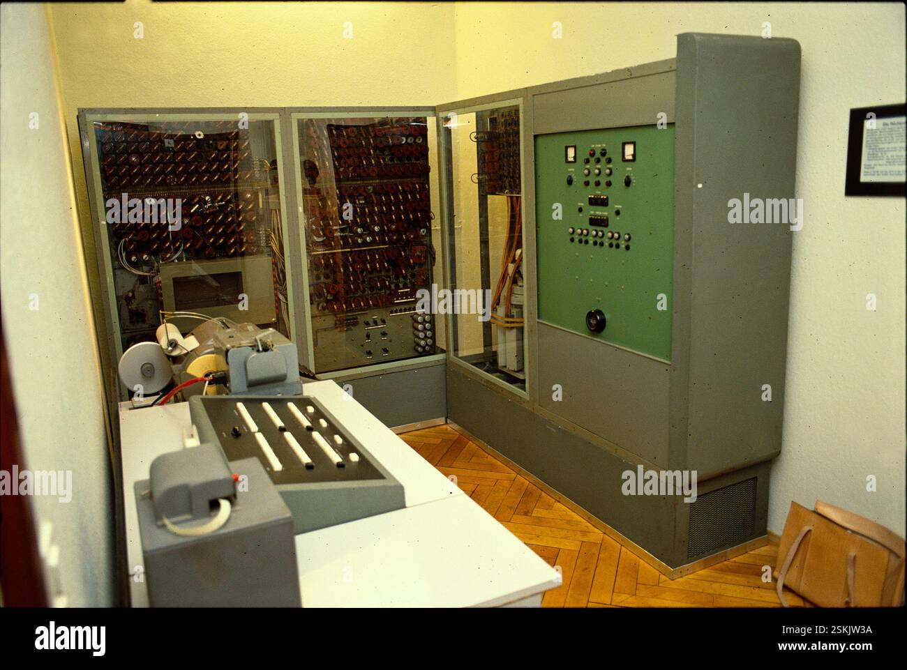1988 computer hi-res stock photography and images - Alamy