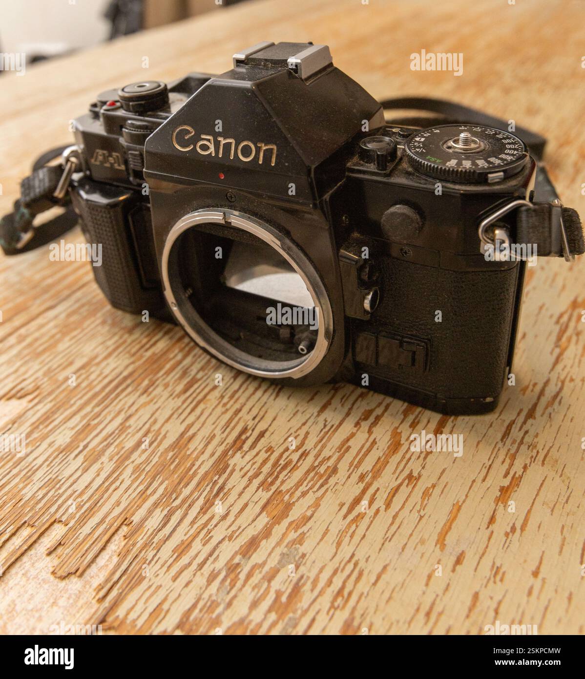 Canon film camera hi-res stock photography and images - Alamy Canon film camera hi-res stock photography and images - Alamy