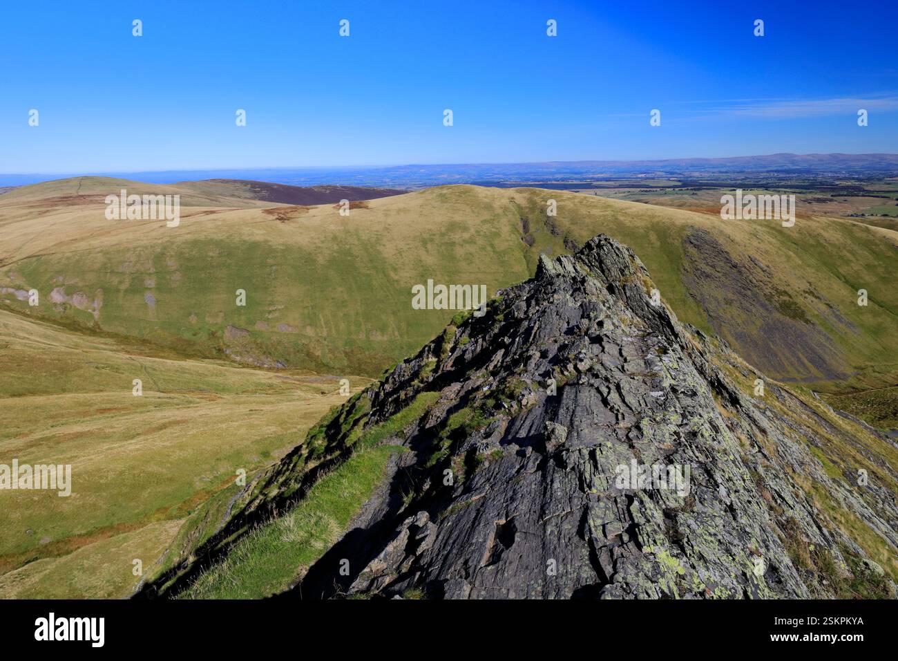 View of Sharp Edge, Blencathra fell, Lake District National Park ...