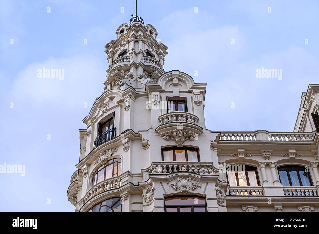 Capital tower in the Edificio Metropolis locate in Gran ViaMadrid, Spain Stock Photo