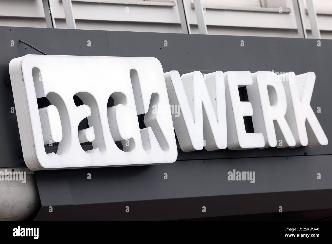 Back werk sign hi-res stock photography and images - Alamy
