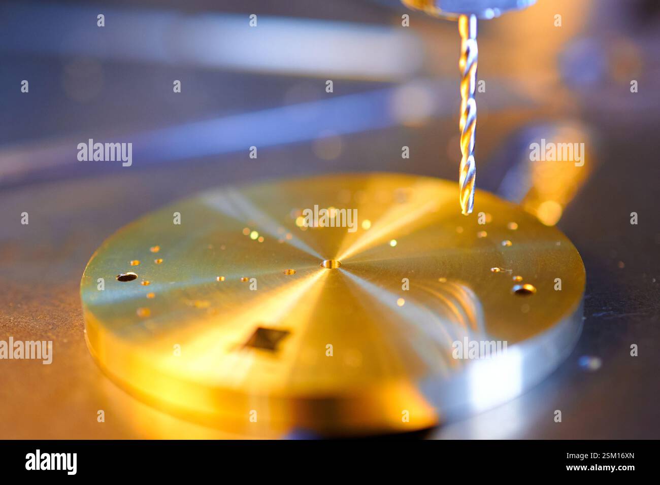 Metalworking techniques hi-res stock photography and images - Alamy