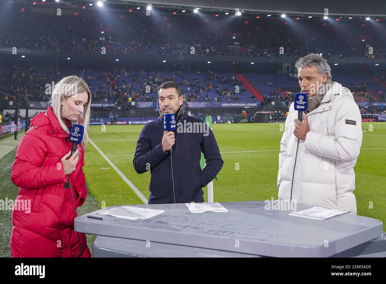 With giovanni van bronckhorst hi-res stock photography and images - Page 23  - Alamy