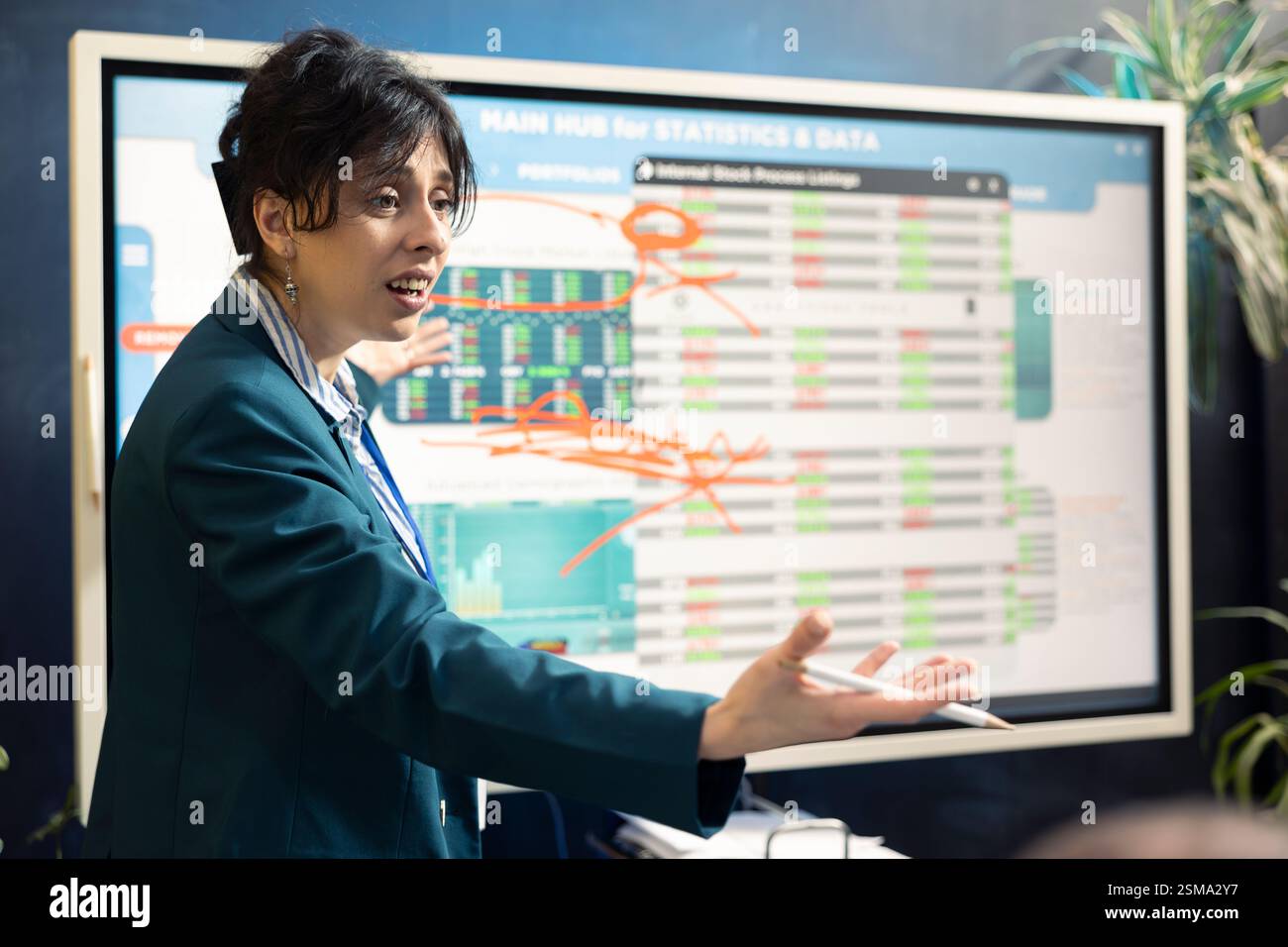 Staff overview hi-res stock photography and images - Alamy
