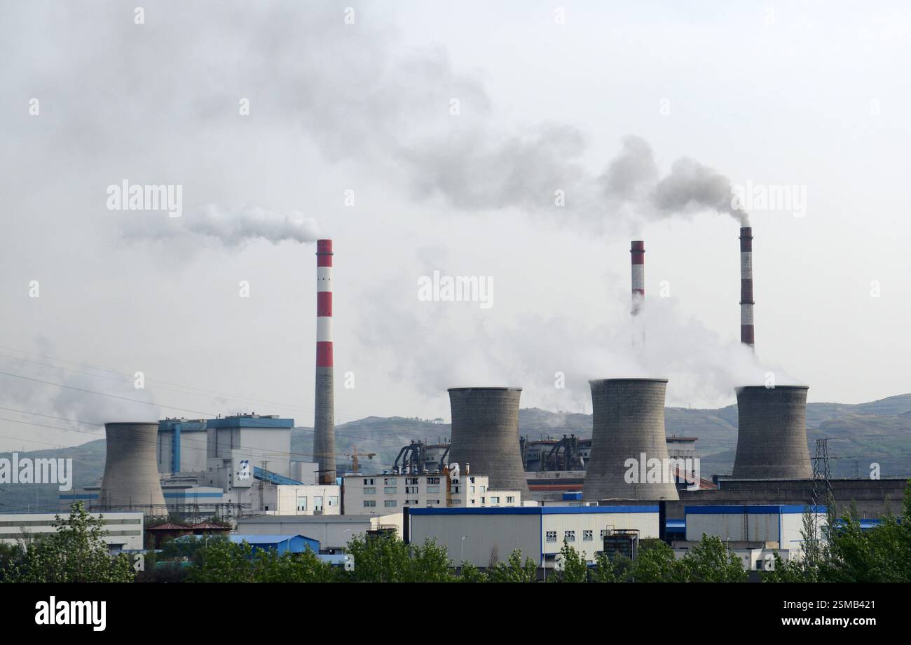 A power station polluting the air near Lanzhou, Gansu, China. Stock Photo