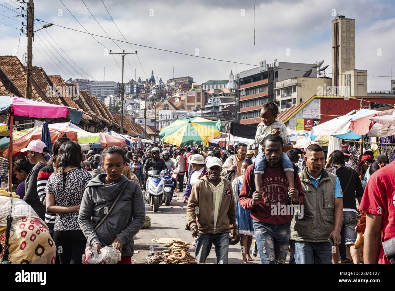 Customers, Analakely Market Antanarivo, Madagascar, Africa Stock Photo