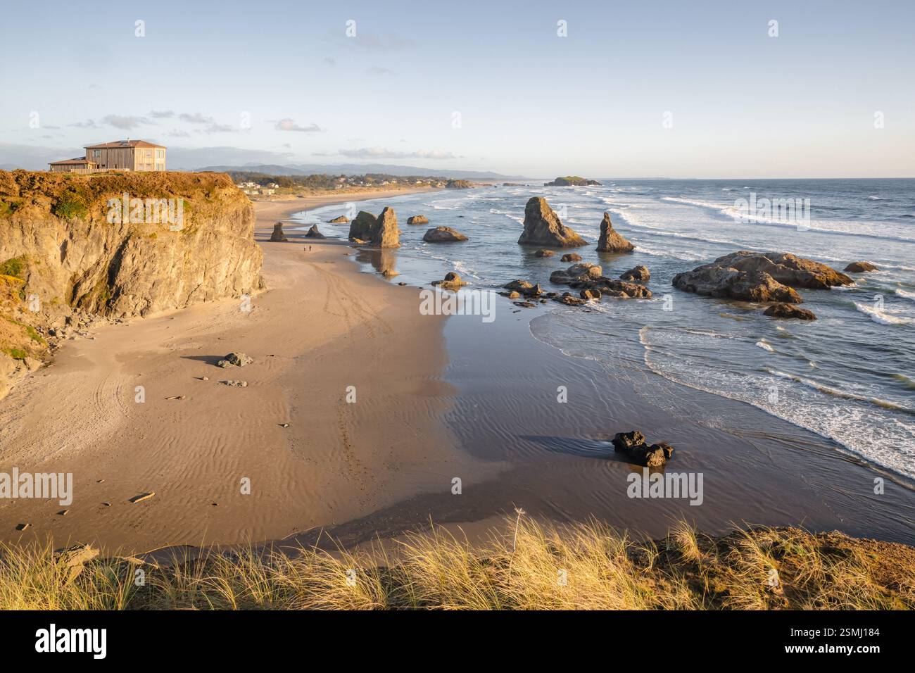 Bandon Oregon Beach with sea stacks, looking south Stock Photo - Alamy