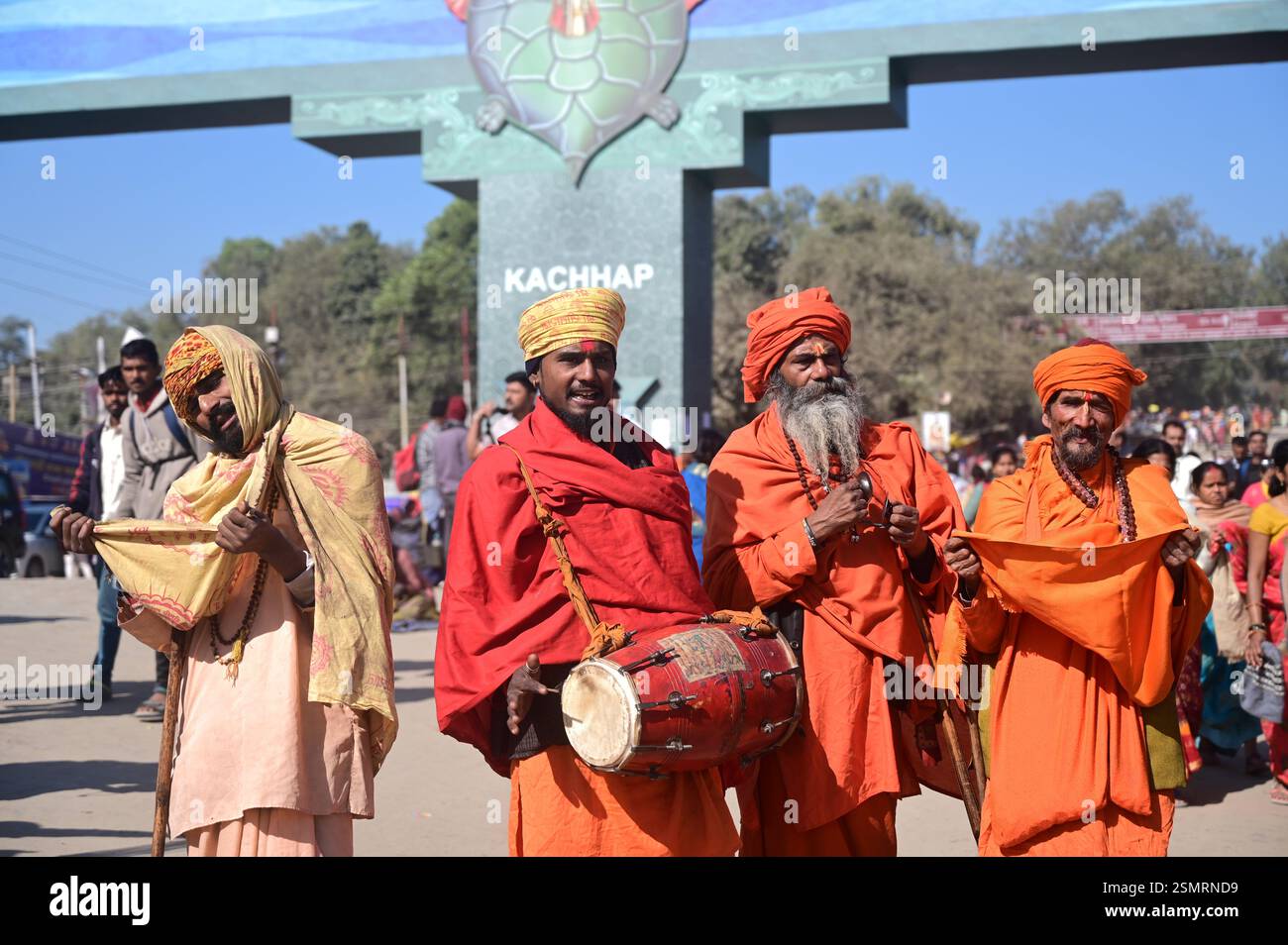 Prayagraj, Uttar Pradesh, India. 13th Feb, 2025. Prayagraj: Sadhus ...