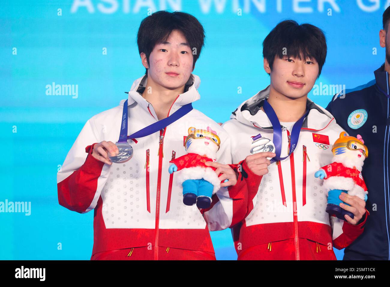 Harbin, China. 11th Feb, 2025. L-R GENG Hu (CHN), YANG Yuheng (CHN ...