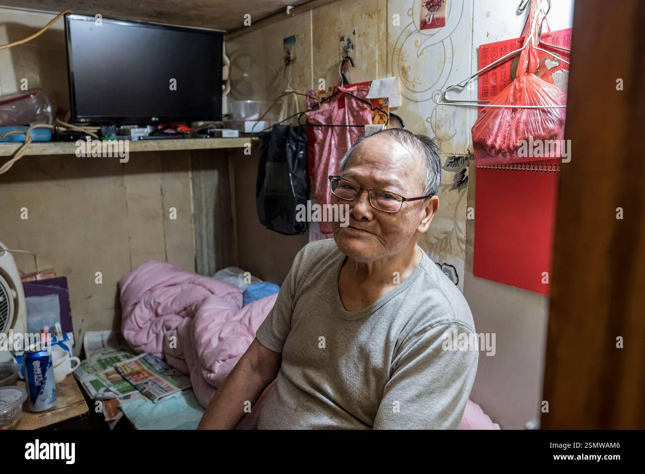 coffin-houses-in-hong-kong-china-asia-stock-photo-alamy