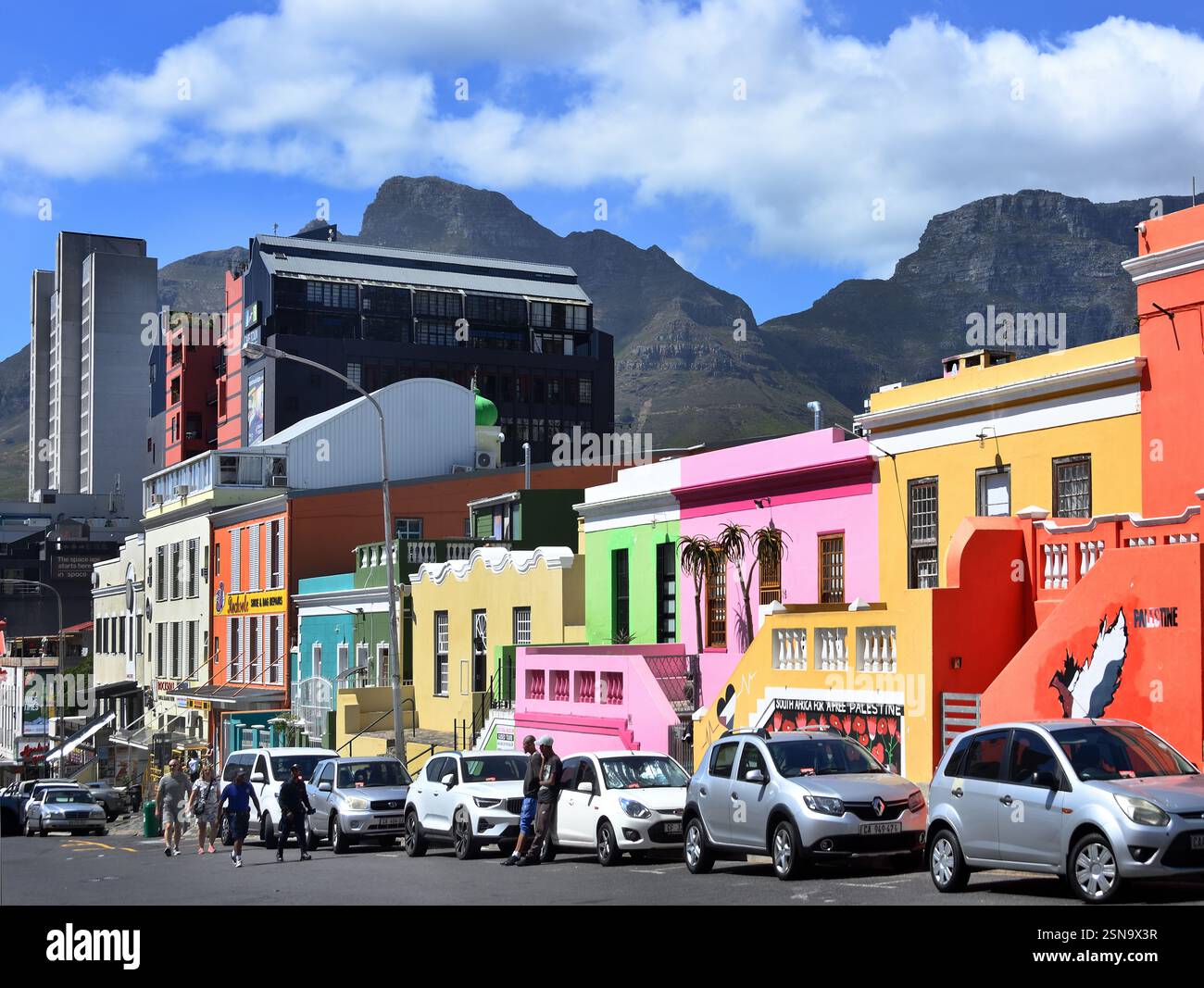 Colourful houses at the Bo-Kaap neighbourhood, Cape Town, South, Africa, RSA, (Schotsche Kloof,Malay Quarter, Muslim, neighbourhood, Chiappini Street, ) Stock Photo