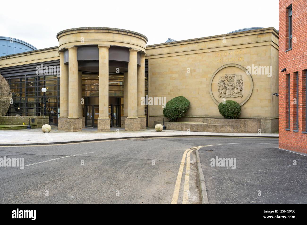 Glasgow High Court of Justiciary public entrance on Mart Street in Glasgow, viewed from Jocelyn Square, Scotland, UK Stock Photo