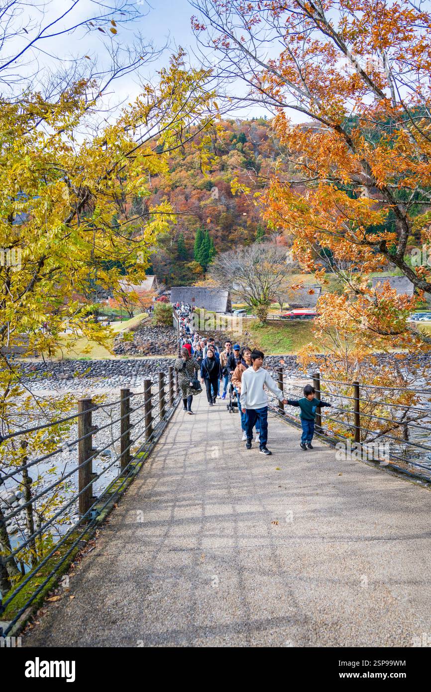 Pedestrian Bridge from Car Park Across The Sho River at Shirakawa-go ...
