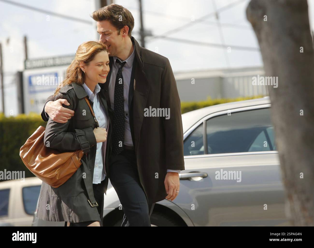 John Krasinski's The Office character Jim 'nearly had an AFFAIR during  marriage to Jenna Fischer's Pam' on show, image size:1300x1025