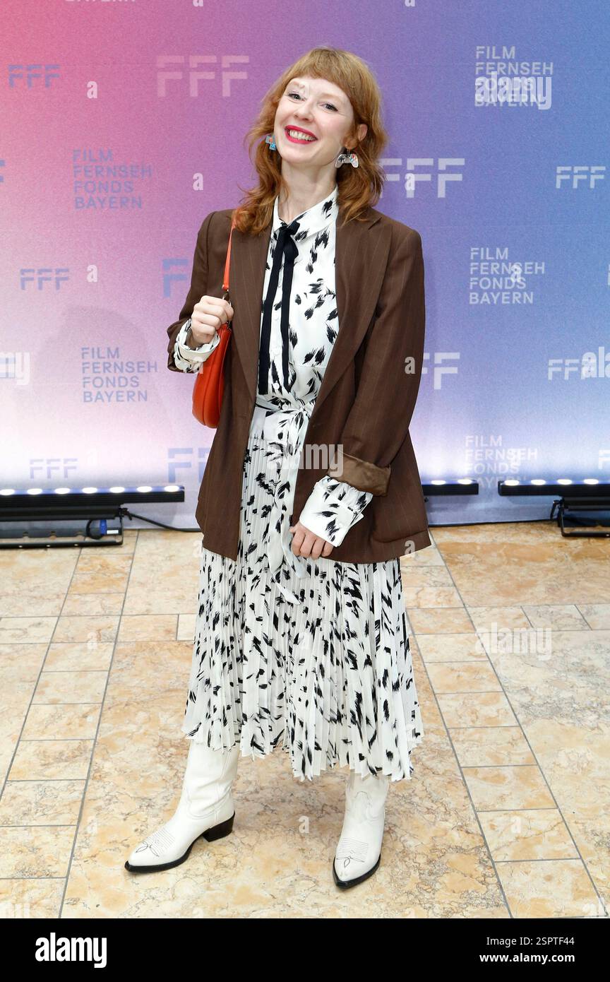 sarah-bauerett-beim-empfang-der-bayerischen-filmf-rderung-fff-w-hrend