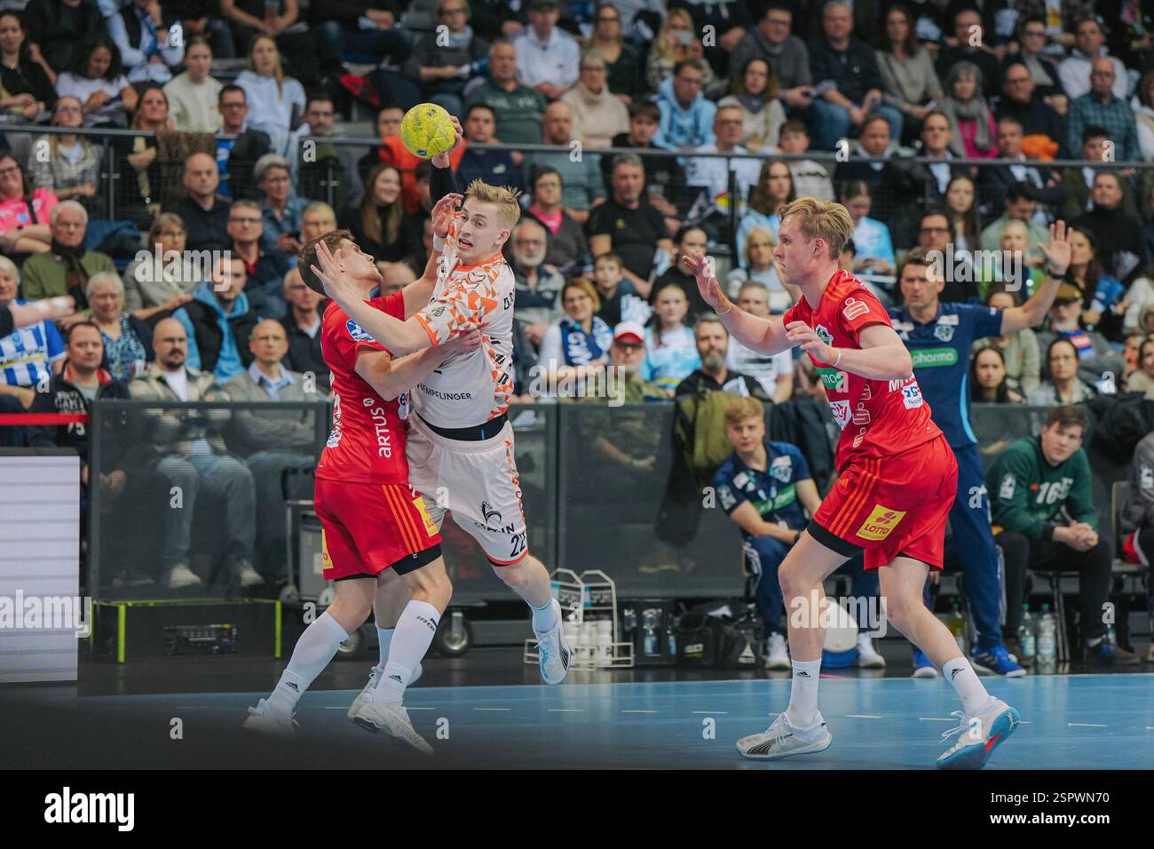 Stuttgart, Deutschland. 13th Feb, 2025. Torben Matzken (TVB Stuttgart ...