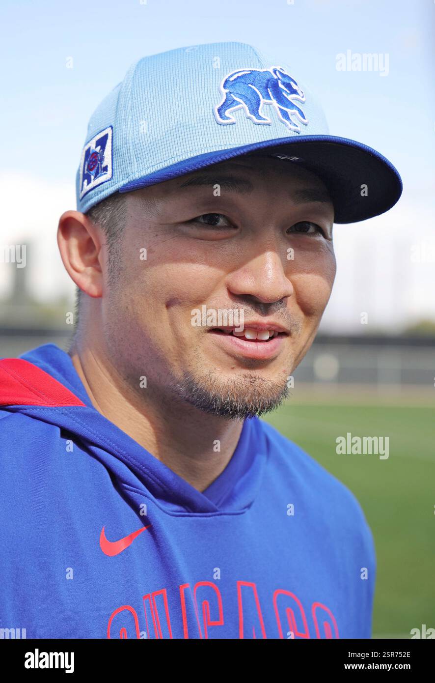 Seiya Suzuki of the Chicago Cubs practices during the first day of