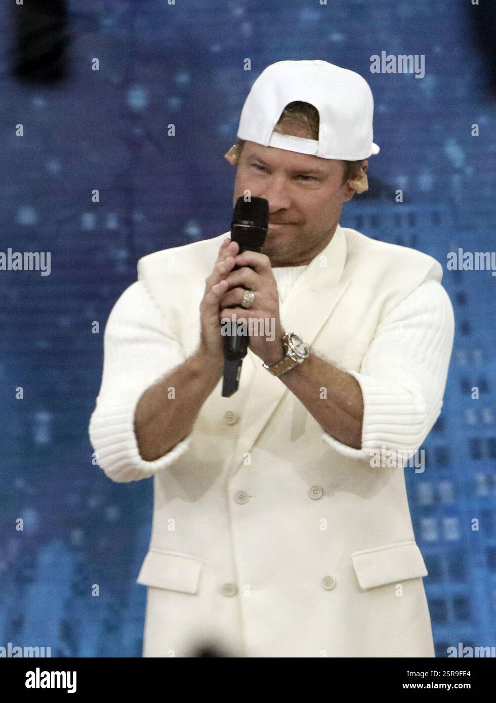 Edi Carter February 14, 2025 Nick Carter of Backstreet Boys perform on Today Show ...