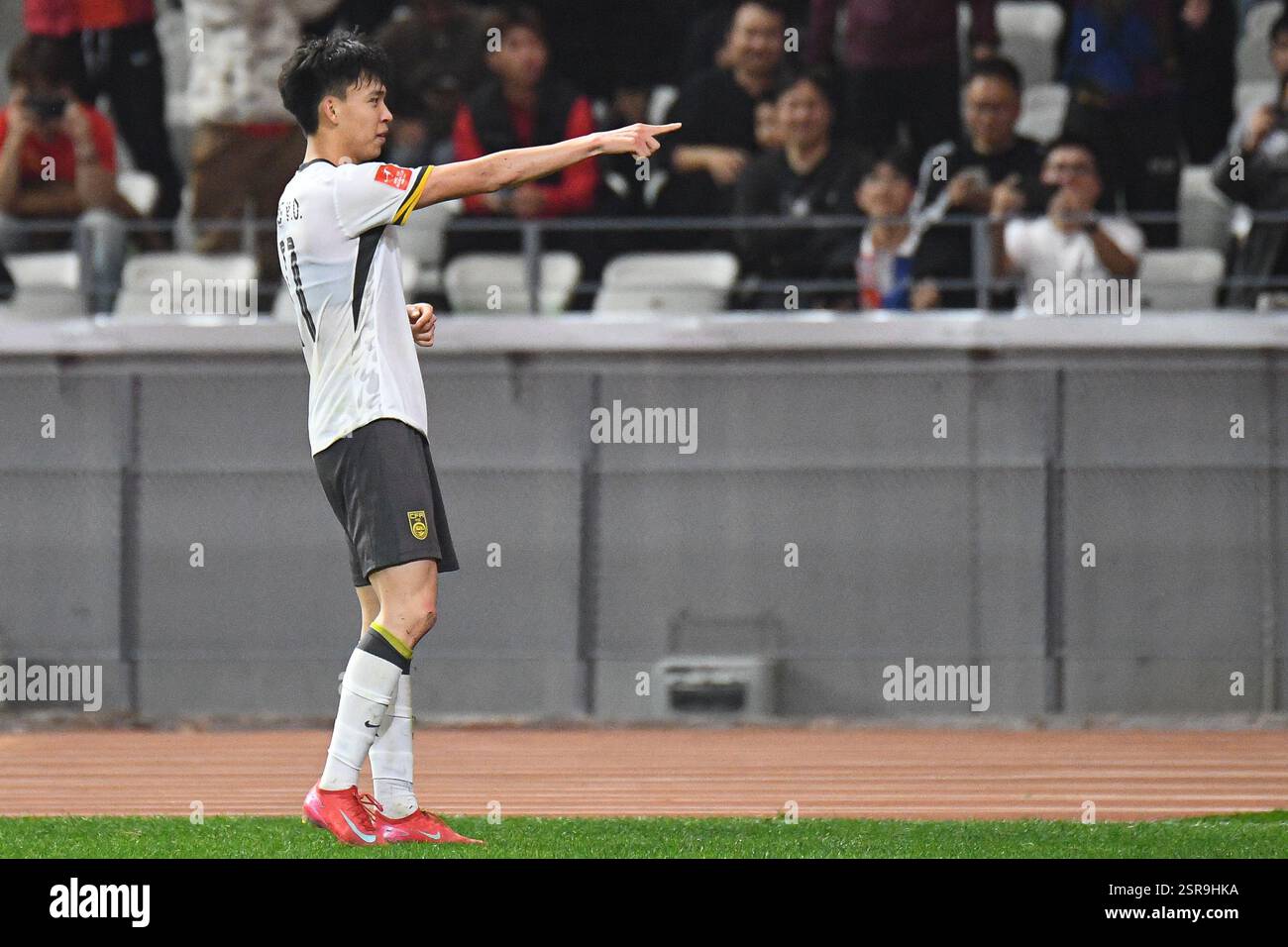 Shenzhen, China. 15 February, 2025. Yudong Wang #11 of China during the