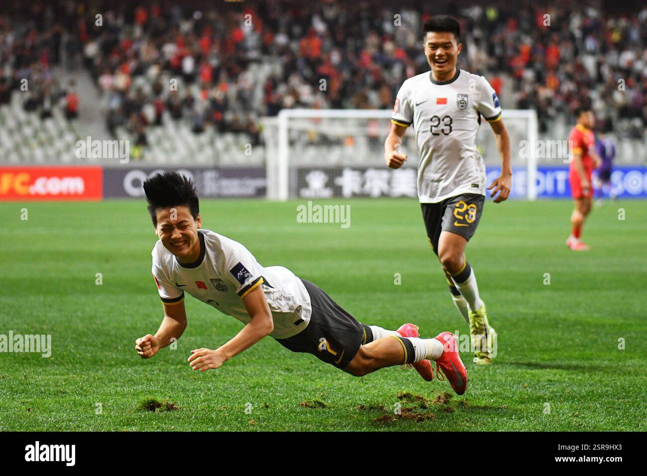 Shenzhen, China. 15 February, 2025. Weijie Mao #7 of China during the