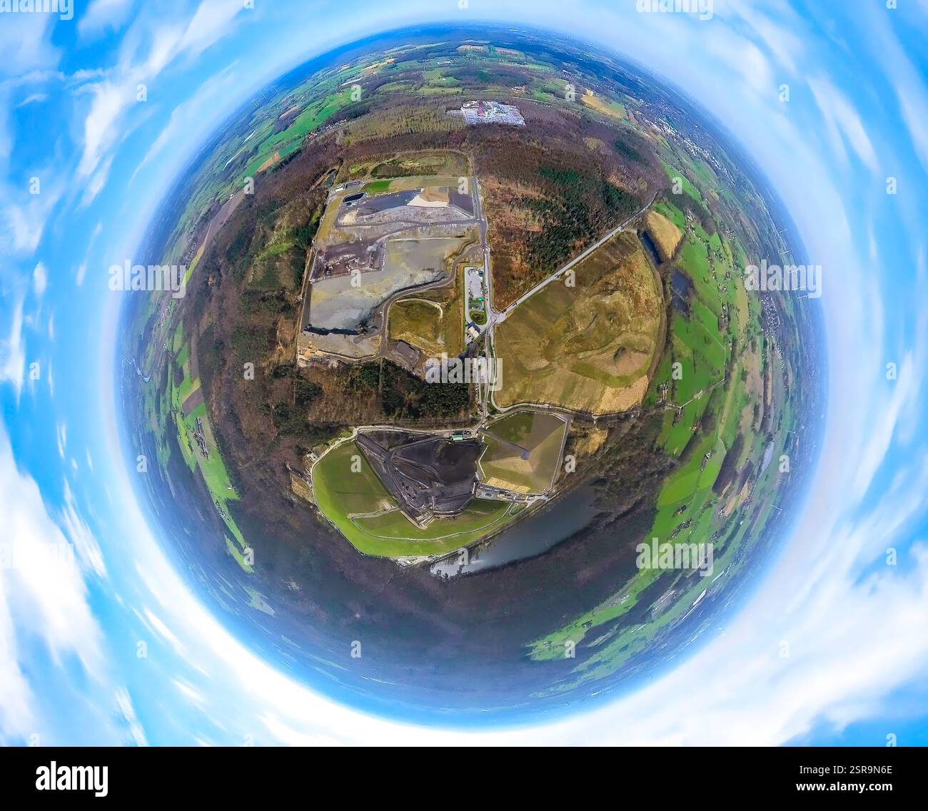 Luftbild, Sonderabfalldeponie Hünxe-Schermbeck der AGR mbH im Waldgebiet Steinbach Landschaftsschutzgebiet, Erdkugel, Fisheye Aufnahme, Fischaugen Auf Stock Photo