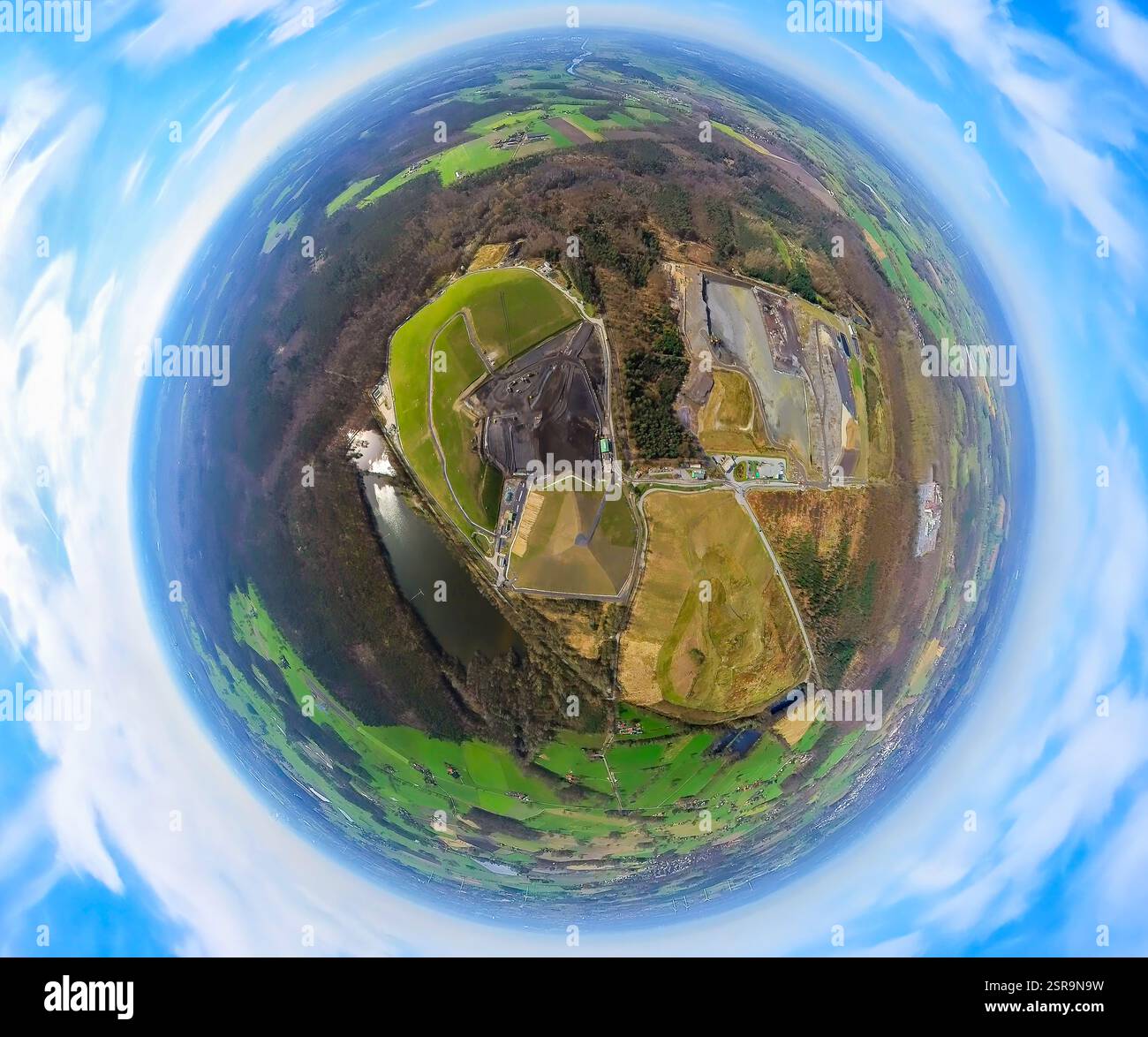 Luftbild, Sonderabfalldeponie Hünxe-Schermbeck der AGR mbH im Waldgebiet Steinbach Landschaftsschutzgebiet, Erdkugel, Fisheye Aufnahme, Fischaugen Auf Stock Photo