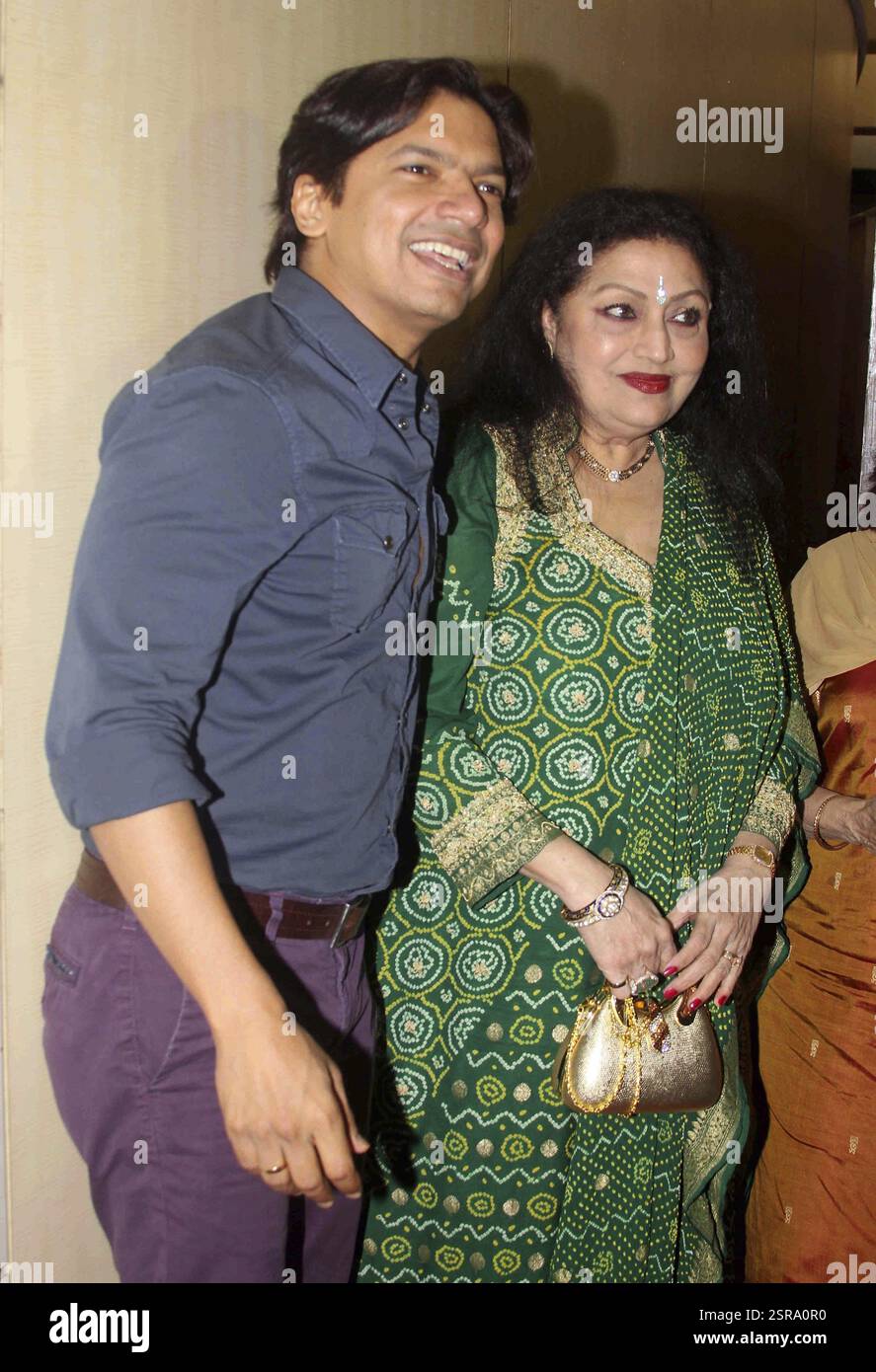 Bollywood actor Bindu singer Shaan musical concert Timless Asha Zee ...