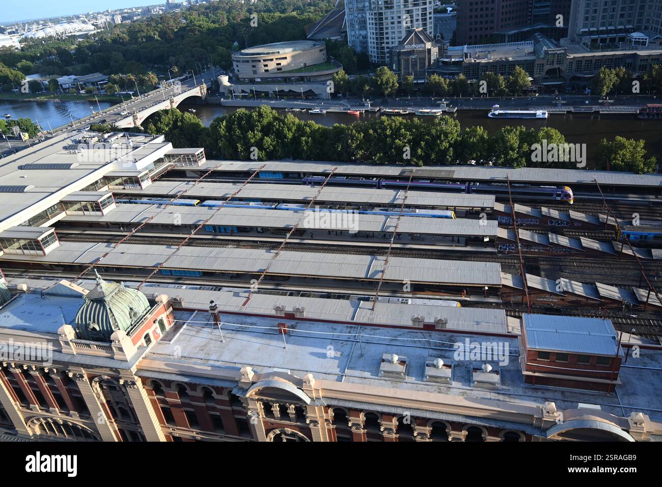 flinders street railway station, decretive French Renaissance style ...
