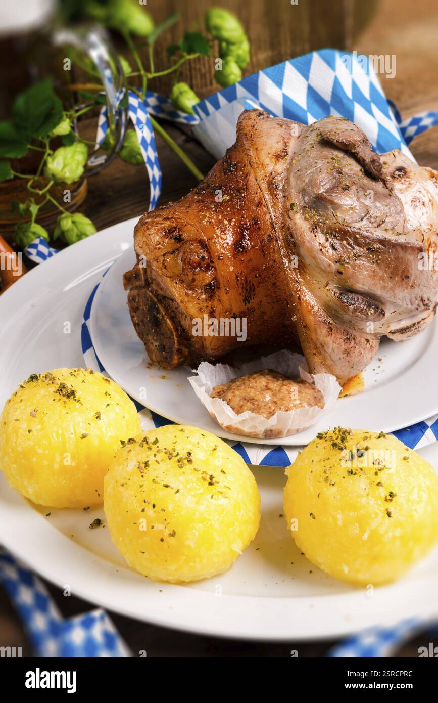 Schweinshaxe - pork knuckle on Bavarian Stock Photo - Alamy