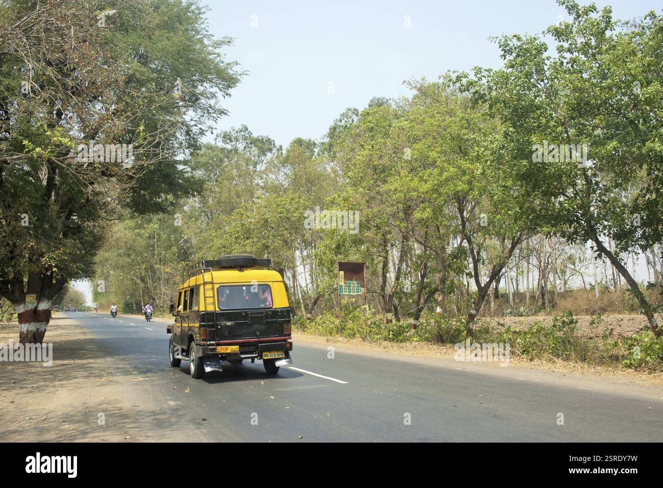 Highway road to Baramati, Maharashtra, India, Asia Stock Photo - Alamy