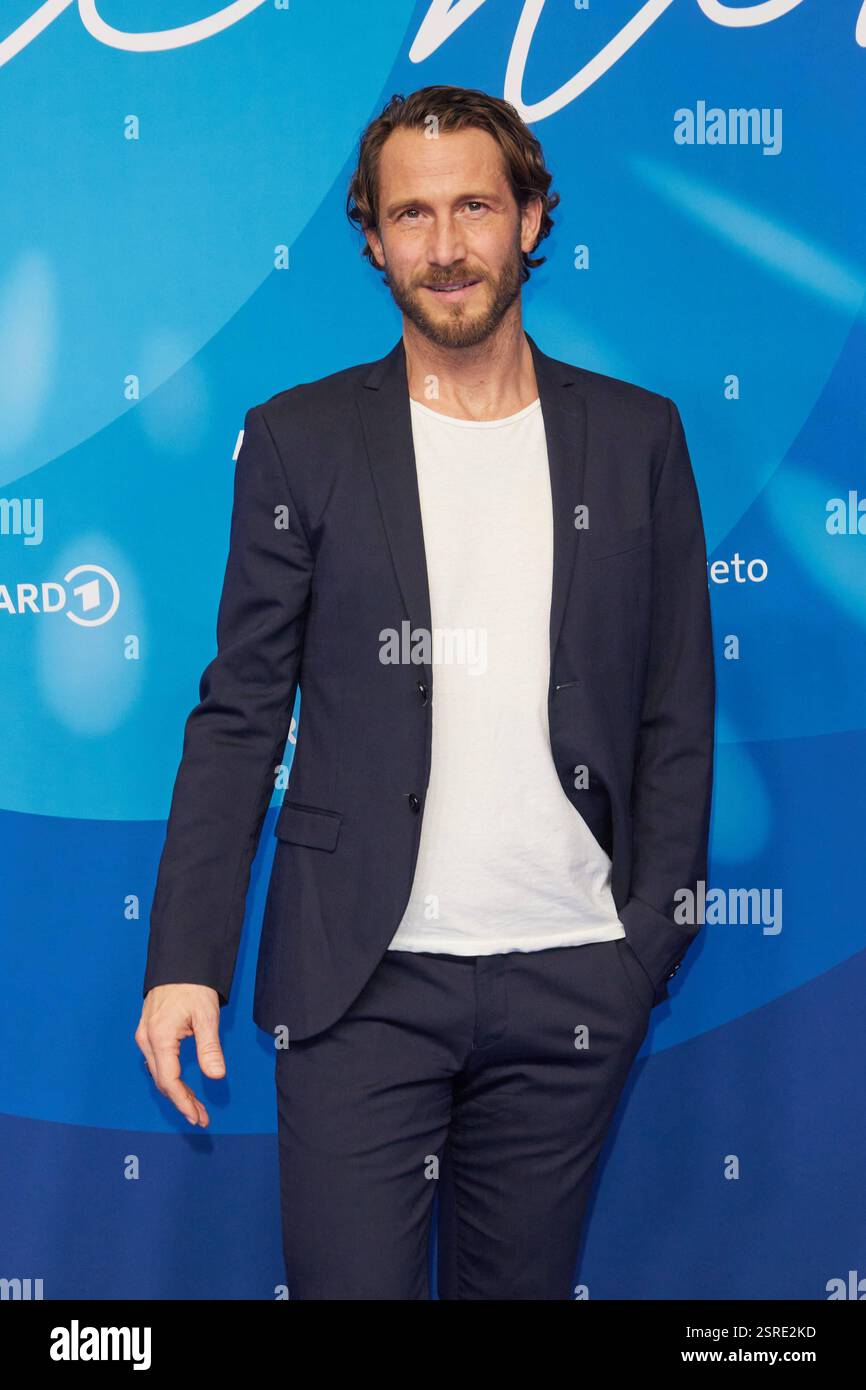 David Rott - Gaesteankunft zum ARD Blue Hour Empfang 2025 im Hotel ...