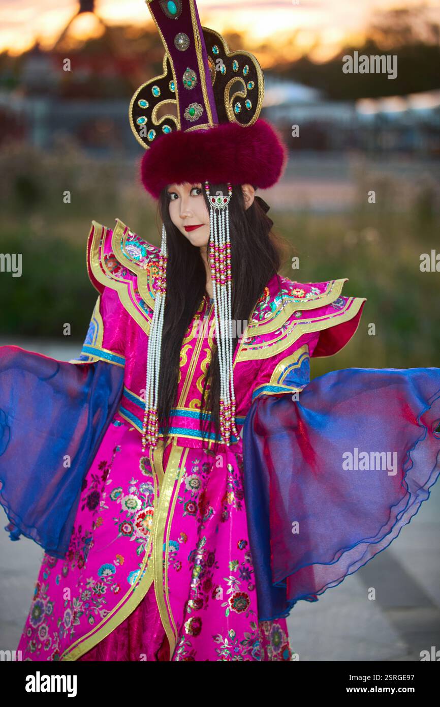 Mongolian girl wearing traditional costume of the Mongolian Stock Photo ...