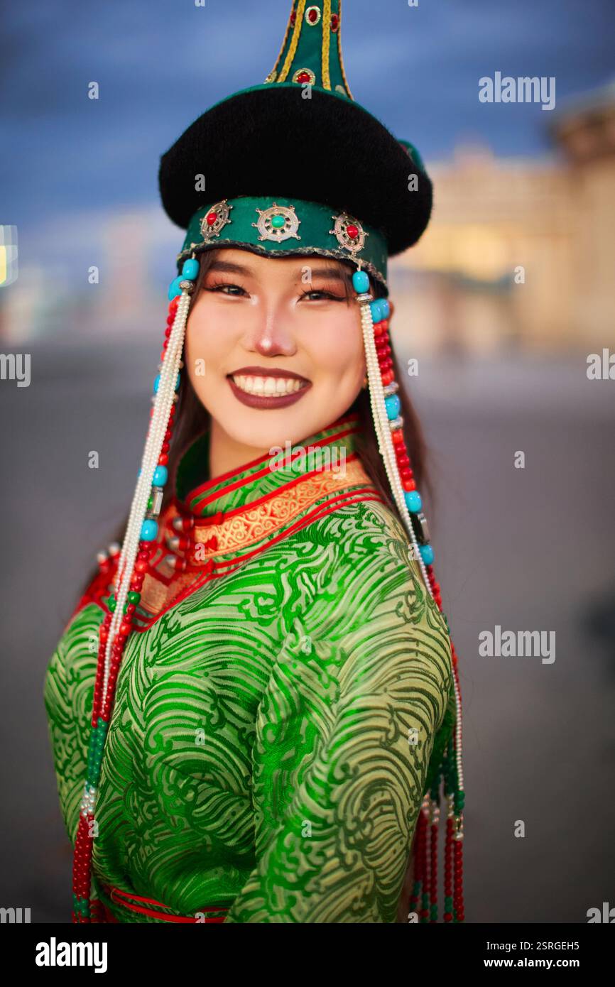 Mongolian girl wearing traditional costume of the Mongolian Stock Photo ...