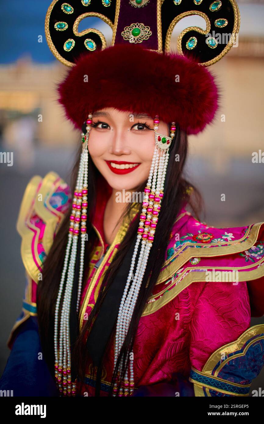 Mongolian girl wearing traditional costume of the Mongolian Stock Photo ...