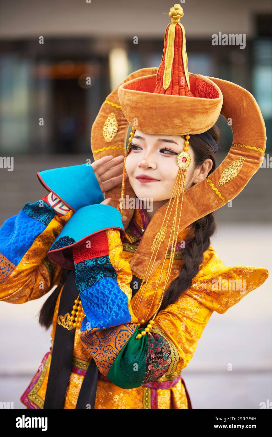 Mongolian girl wearing traditional costume of the Mongolian Stock Photo ...