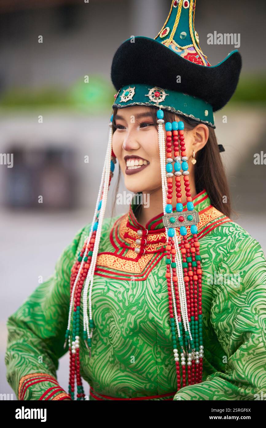 Mongolian girl wearing traditional costume of the Mongolian Stock Photo ...