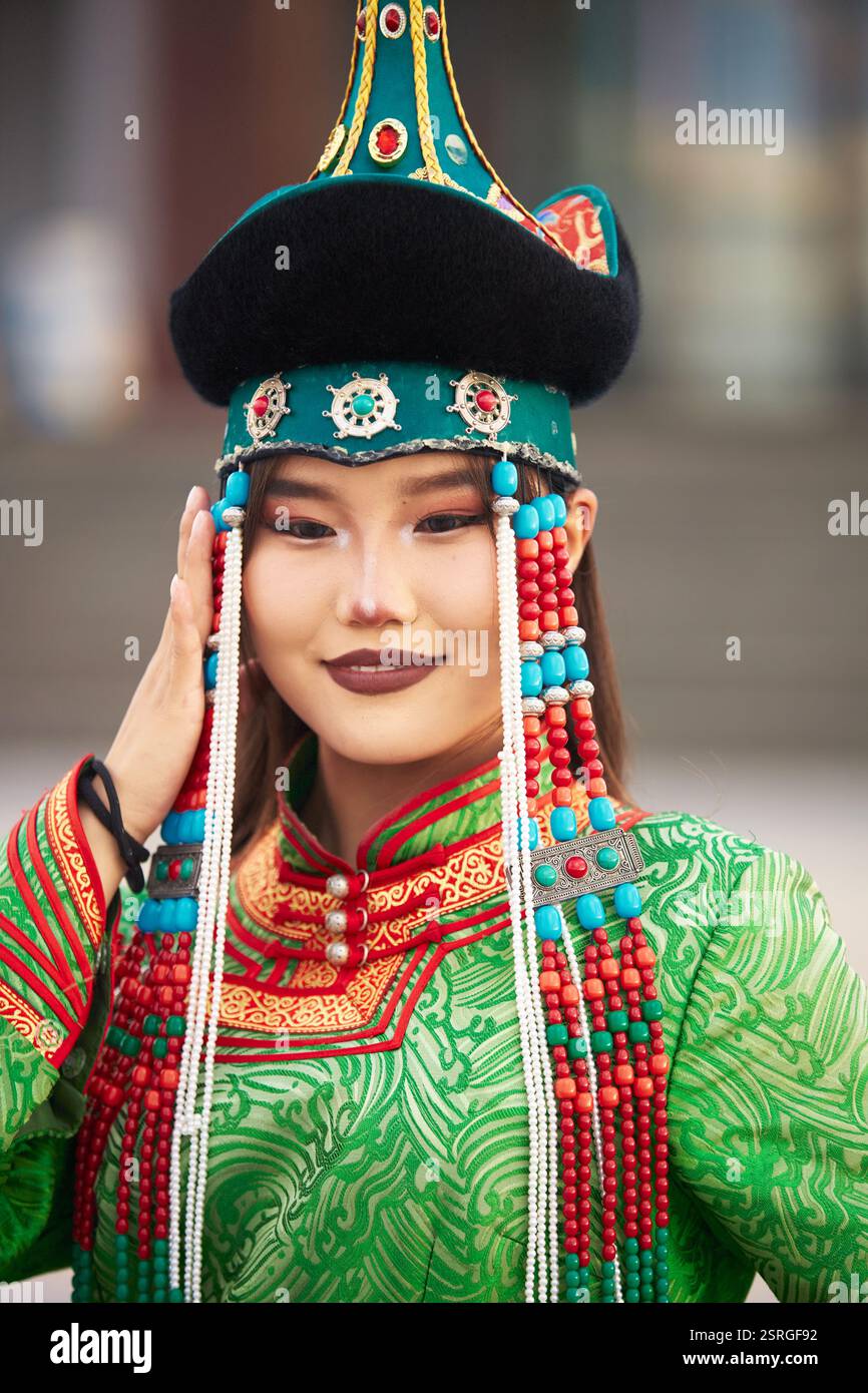 Mongolian girl wearing traditional costume of the Mongolian Stock Photo ...