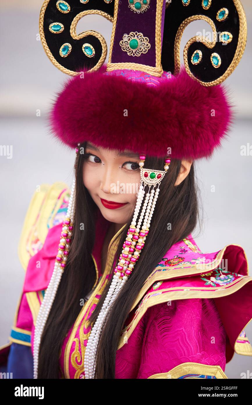 Mongolian girl wearing traditional costume of the Mongolian Stock Photo ...