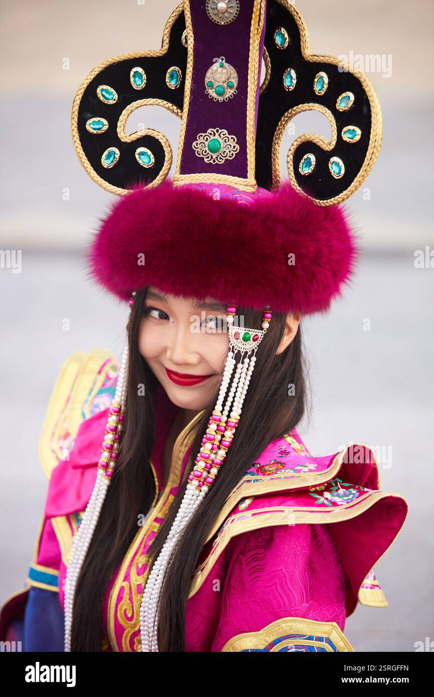 Mongolian girl wearing traditional costume of the Mongolian Stock Photo ...