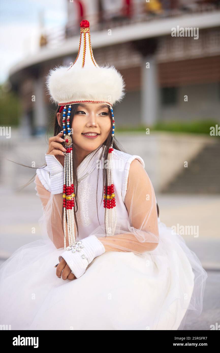 Mongolian girl wearing traditional costume of the Mongolian Stock Photo ...