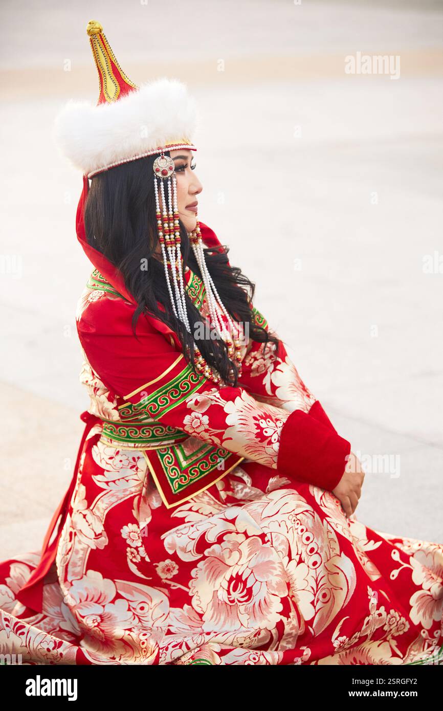 Mongolian girl wearing traditional costume of the Mongolian Stock Photo ...