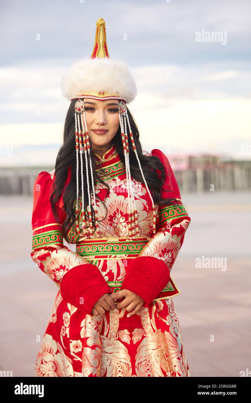 Mongolian girl wearing traditional costume of the Mongolian Stock Photo ...