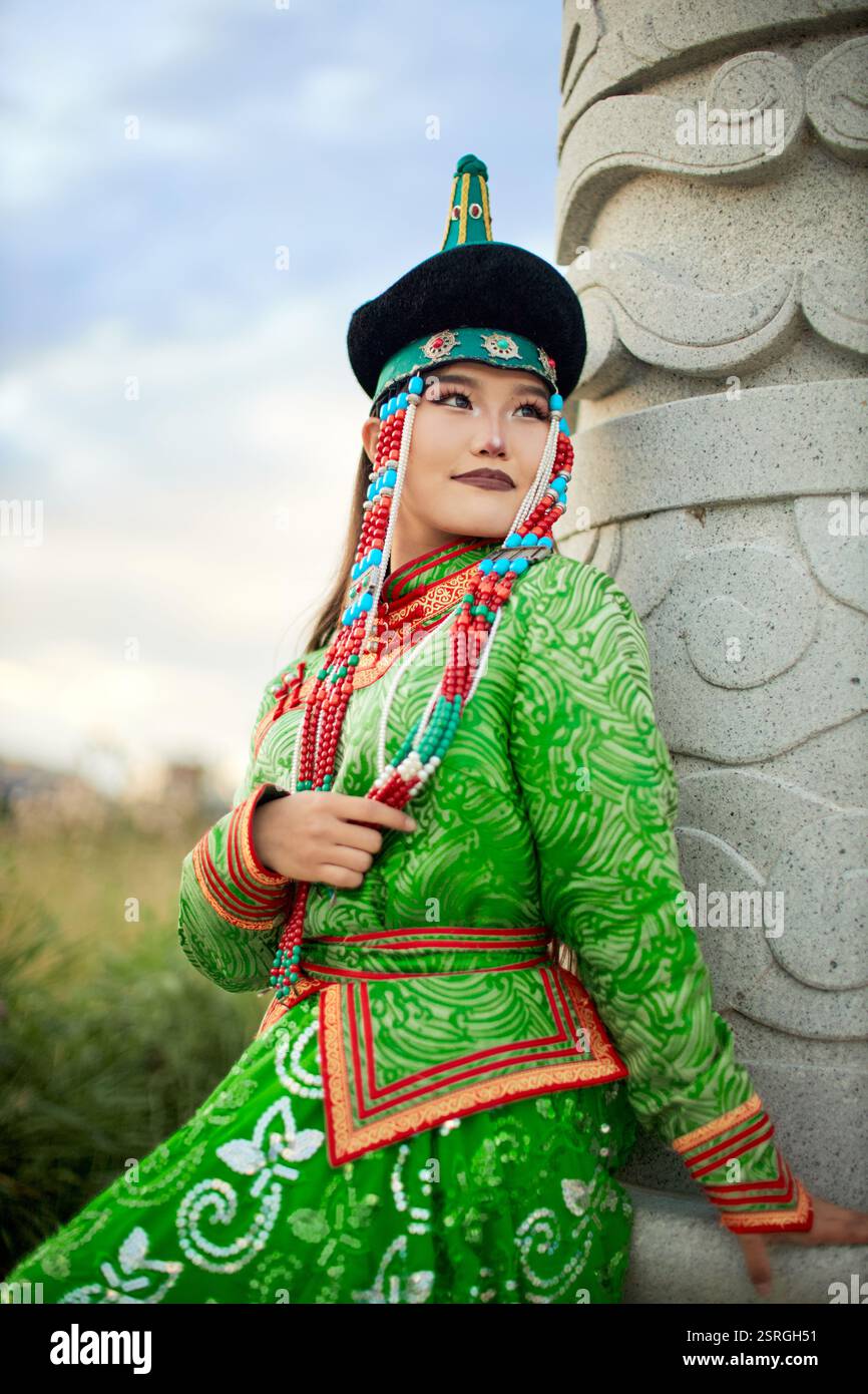 Mongolian girl wearing traditional costume of the Mongolian Stock Photo ...