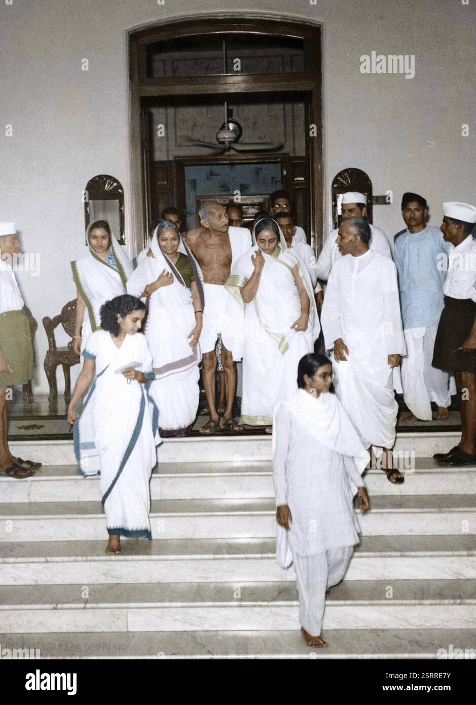 Mahatma Gandhi with Manu Gandhi, Dr Sushila Nayar, Mumbai, Maharashtra, India, Asia, September 1944, Asia Stock Photo