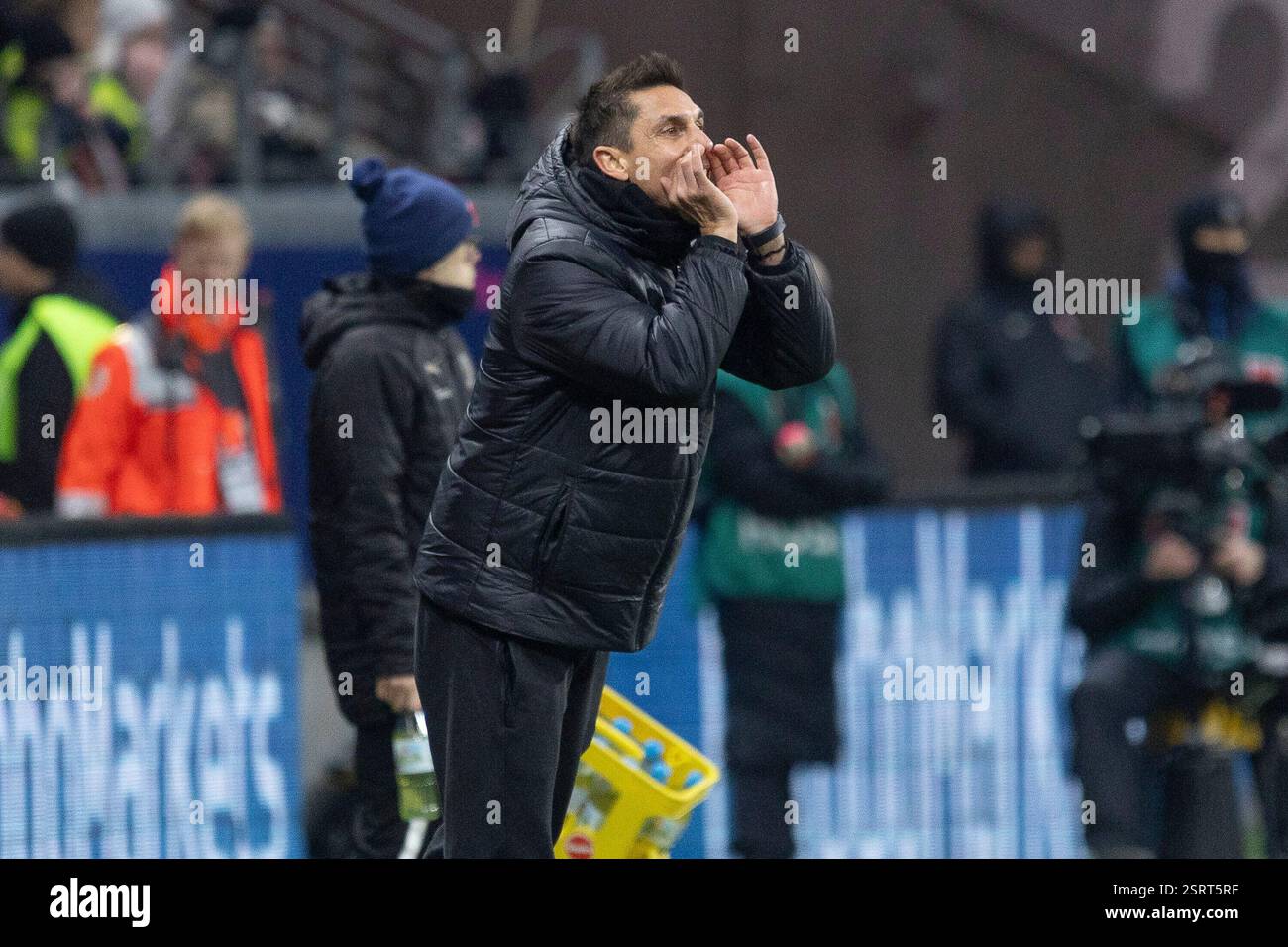 Marcel Rapp Frankfurt, Deutschland. 16th Feb, 2025. Marcel Rapp (Trainer Holstein ...