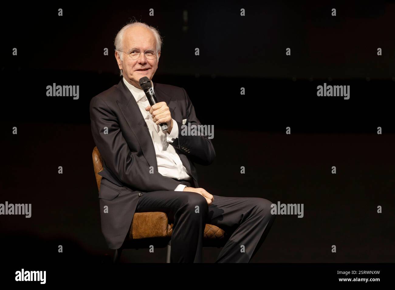 Max Schmidt Fernsehmoderator, Entertainer, Schauspieler, Kabarettist und Kolumnist ...