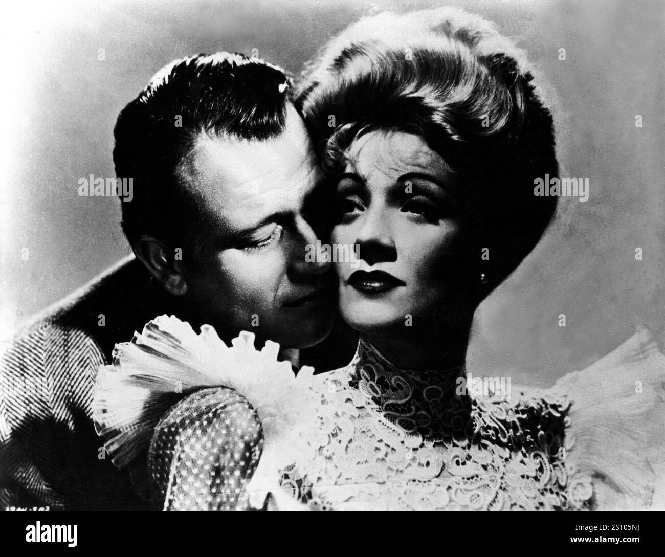 Marléne hi-res stock photography and images - Page 20 - Alamy, image size:1300x1089